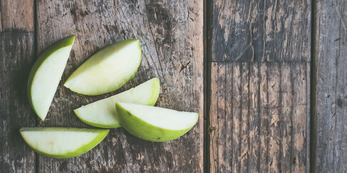 String cheese with apple slices.jpg