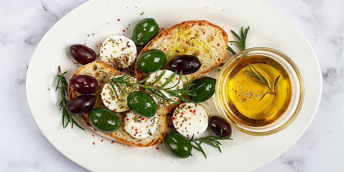 med-food-Herbs-spices-healthy-fats.jpg
