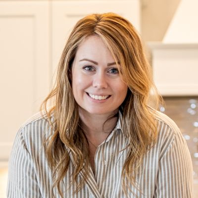 Atlantic Bay Sr. Mortgage Banker, Certified Divorce Lending Professional, Veteran Mortgage Advisor Cara Hunt Erickson, NMLS #834056