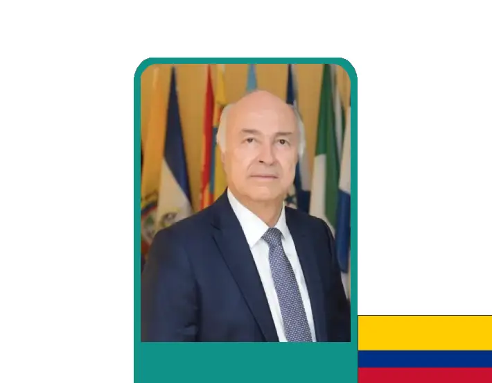 Enrique Gil  710 x 552