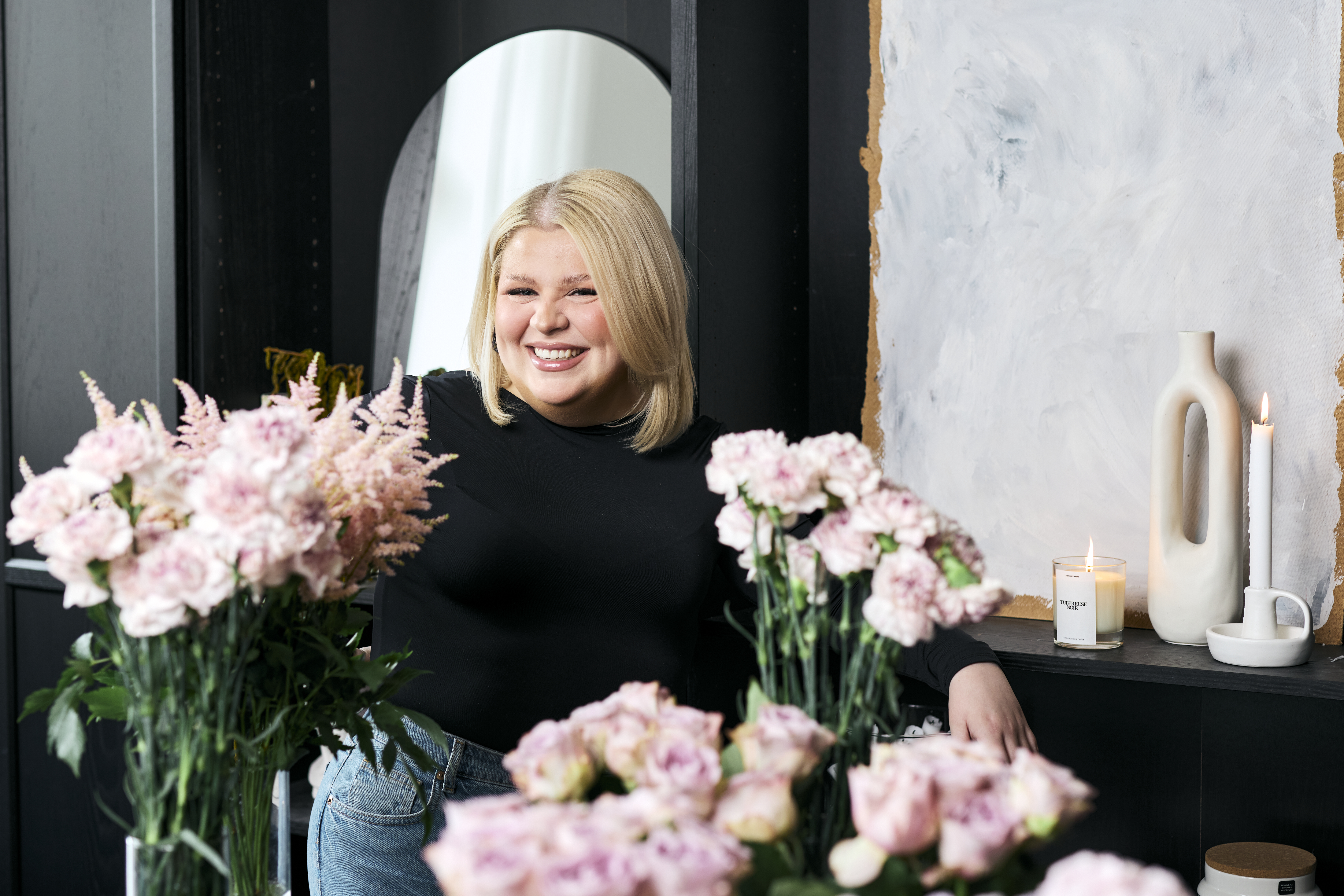 Taru Kaartinen, 27, on tapahtuma-ala Hey Lookin yrittäjä Helsingistä.