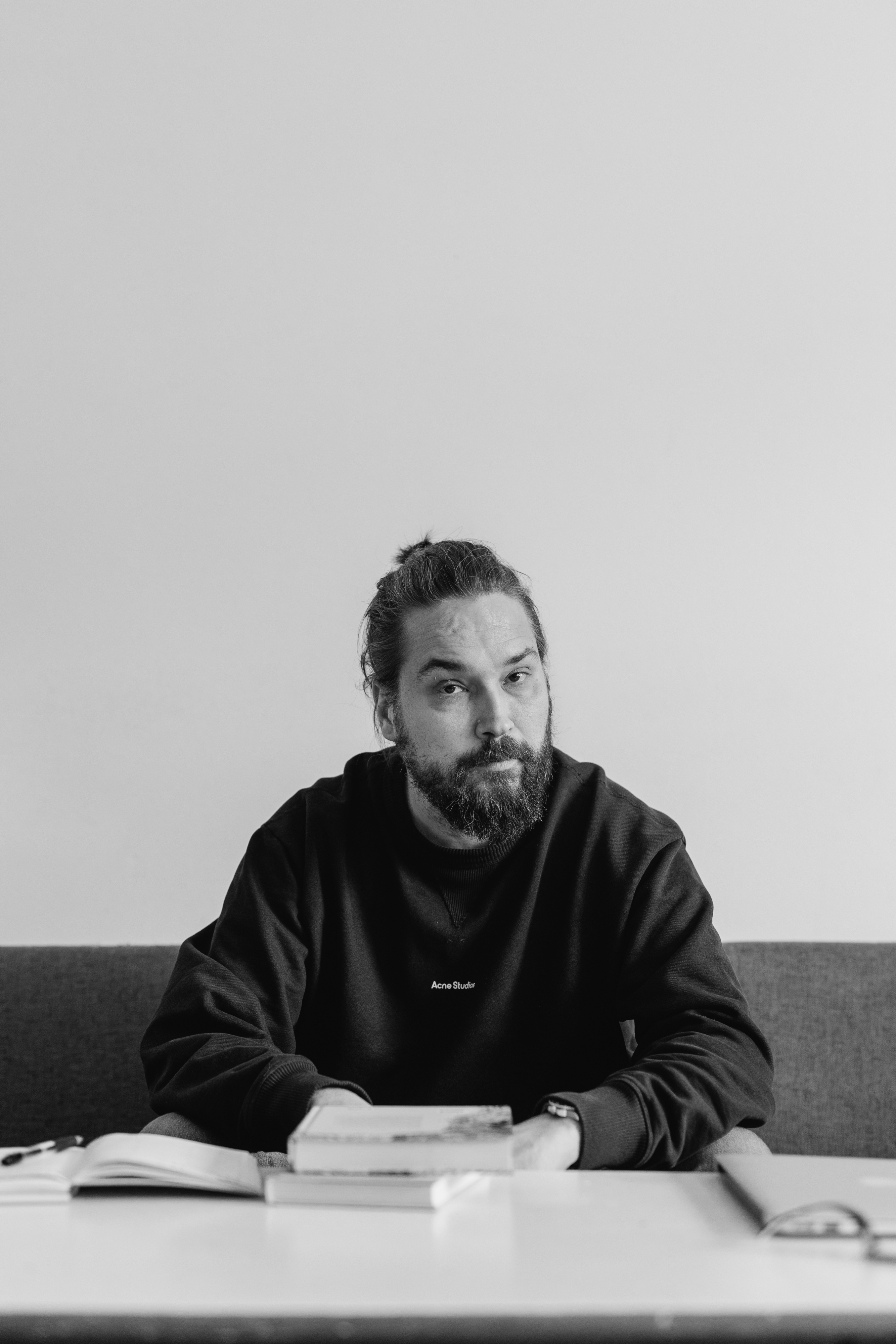 Jukka Viikilä Eevan kirjaklubi -vieraana.