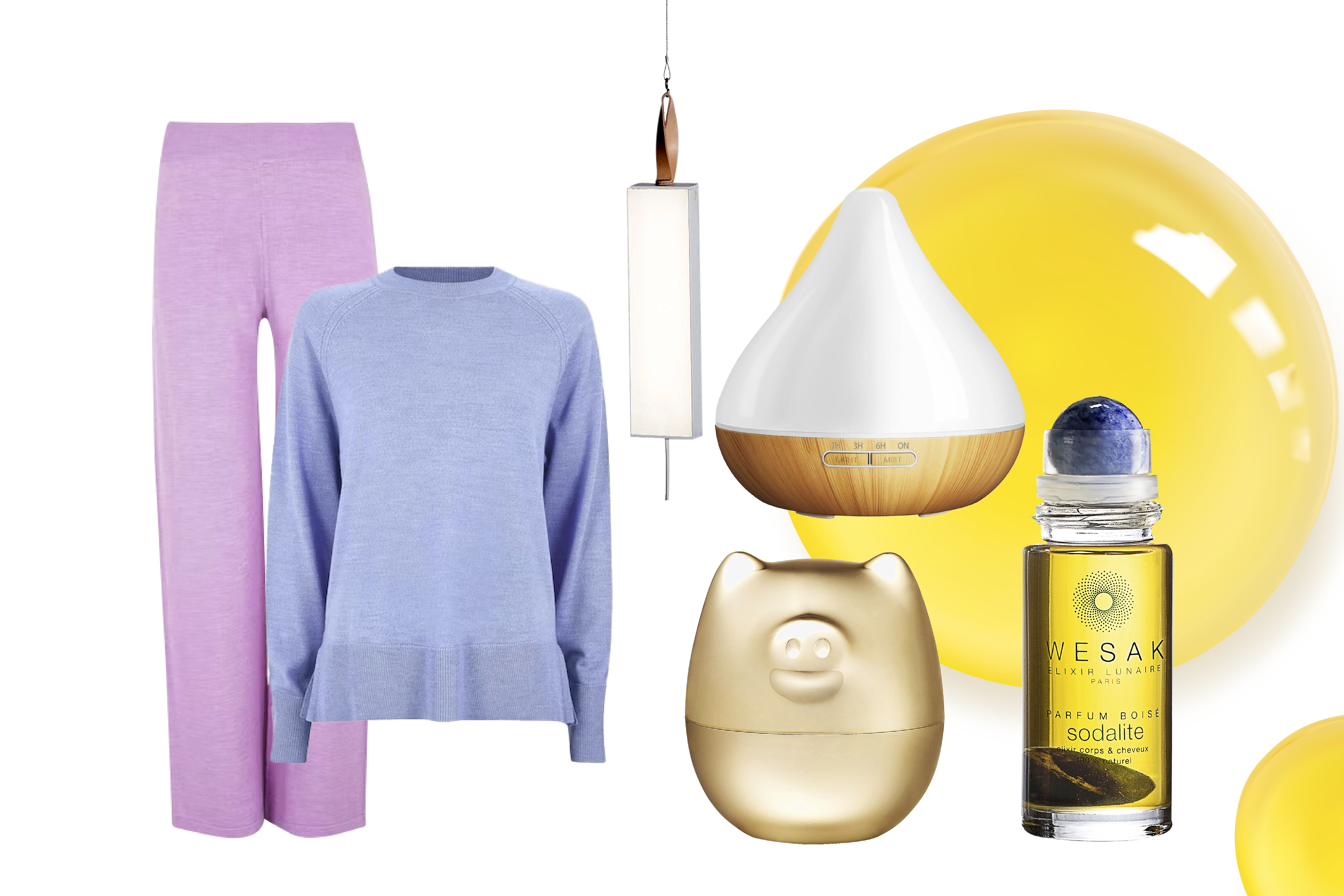 1. Merinovillainen oloasu on kuin lämmin halaus. Kotiasussa kelpaa liikkua myös ihmisten ilmoilla. Housut (XS –3XL) ja neule (XS –3XL) 59,99 e/osa, Cubus. 2. Kirkasvalolaite helpottaa kaamosoireita. Pienikokoinen sertifioitu lääkinnällinen hoitolaite on helppo siirtää. Valoa voi himmentää. Innolux Valovoima mini DTW (8 x 30 x 40 cm) 229 e. 3. Kasvojen ihoa kiinteyttävä possu pitää sisällään 24 karaatin kultaa, hunajaa, kollageenia ja skvalaania. Tonymoly Golden Collagen Bounce -kasvonaamio 22,90 e. 4. Suoladiffuuseri auttaa kosteuttamaan ihoa ja helpottamaan flunssakautta. Vesi ja puhdas valkoinen kristallisuola höyrystyvät huoneilmaan. Tuisa Harmony Salt Aroom 79 e. 5. Trendikäs kristalliparfyymi hoitaa öljyillä, antioksidanteilla ja E-vitamiinilla ihoa ja hiuksia. Tuoksusta aistii muun muassa meripihkaa ja jasmiinia. Wesak Paris Parfum Boisé Sodalite 83 e.