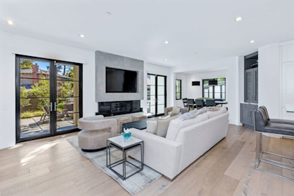 Dolores highlights Carmel second homes at their best, with light-filled interiors and a guest house near the beach and village dining.