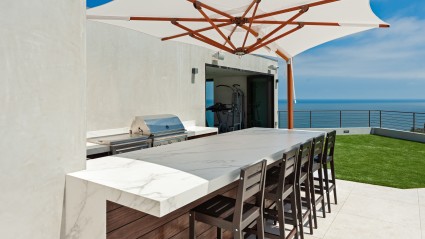 Rooftop kitchen in Malibu