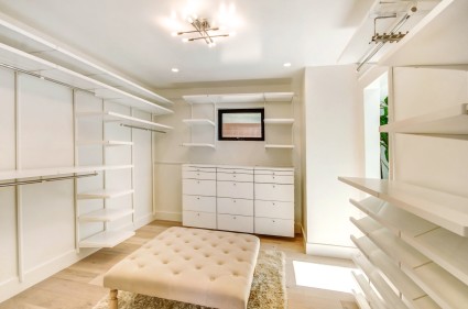 walk in closet in napa