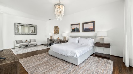 Primary bedroom in Palm Springs with sitting area