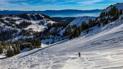 A photo of Diamond Peak Ski Resort, one of the best ski resorts in Tahoe.