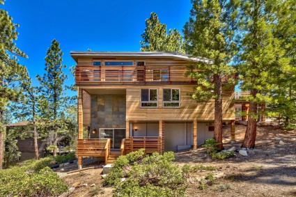 tahoe home wood exterior