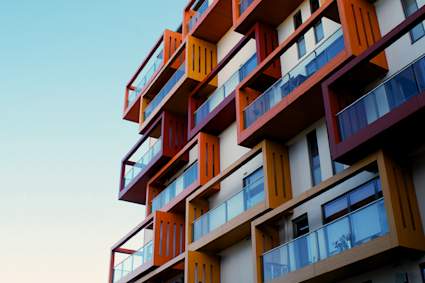 A multifamily unit that could show the differences between an Airbnb vs hotel.