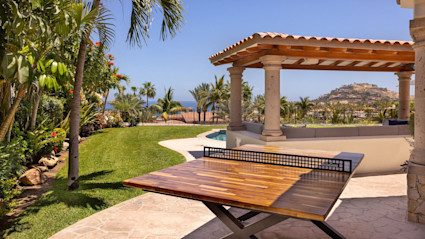 Outdoor play areas in Cabo complement at-home theaters, balancing active fun with relaxed entertainment.