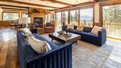 Lake tahoe open concept dining and living room