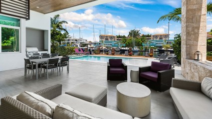 Florida deck and pool
