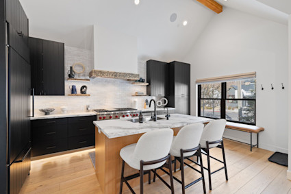 Timberline’s gourmet kitchen, high ceilings, and elegant finishes set the perfect scene for pre-festival brunches or private dinners with friends and guests.