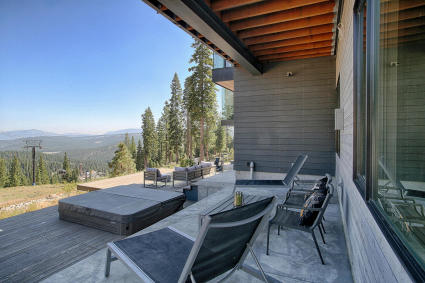 tahoe deck with hot tub