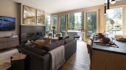 Modern living room of a luxury vacation home in Truckee, CA