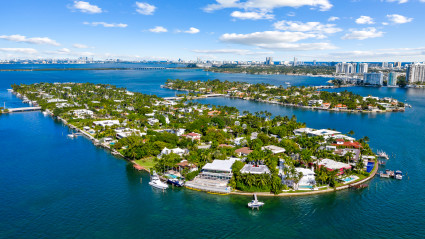 Bird's eye view of luxury homes in Miami Beach, Florida.