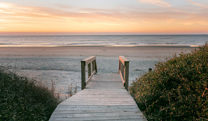 Image of the beach shore at Seabrook Island. 