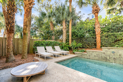 Paradise Palms on South Carolina’s coast delivers breezy outdoor living that complements a tennis-first lifestyle nearby.