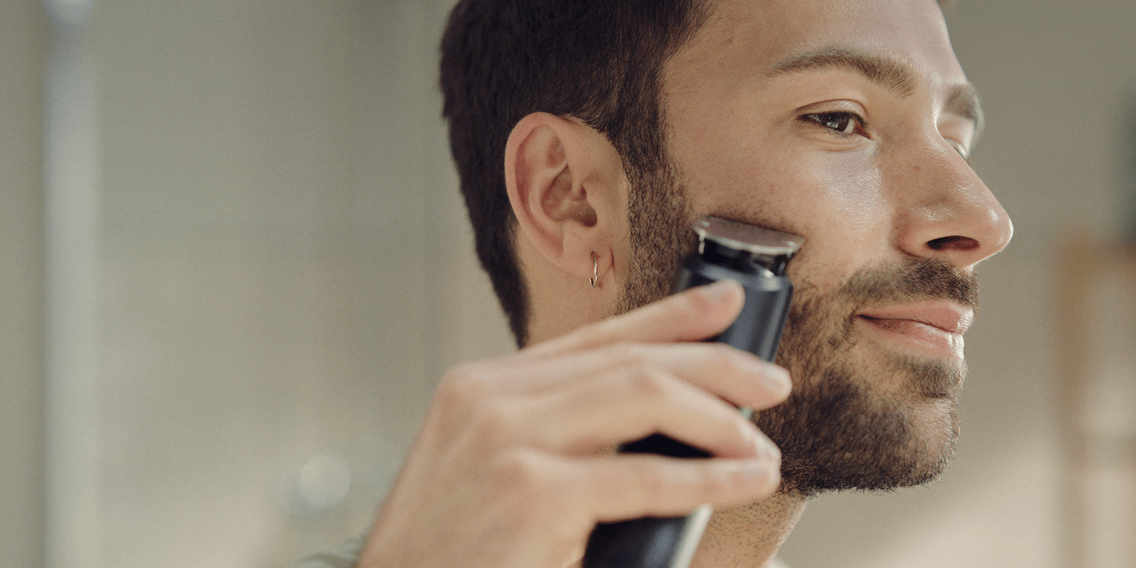 Beard trimmer