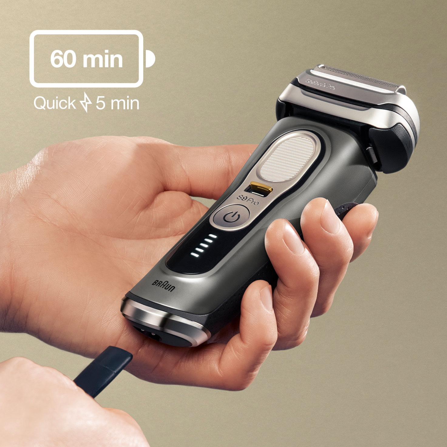 Series 9 Pro 9465cc Wet & Dry shaver with SmartCare center and