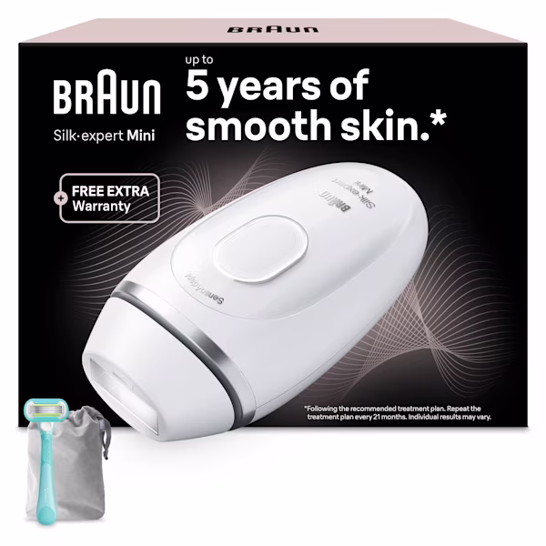 White/Silver Braun Silk·expert Mini with grey pouch and Venus razor with packaging front view behind rendering on white background. White/Silver Braun Silk·expert Mini with grey pouch and Venus razor with packaging front view behind rendering on white background.