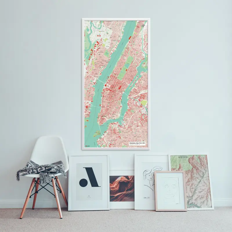 Stadtkarte von Manhattan, New York als Poster im Nani Design an der Wand über einer Bildergalerie
