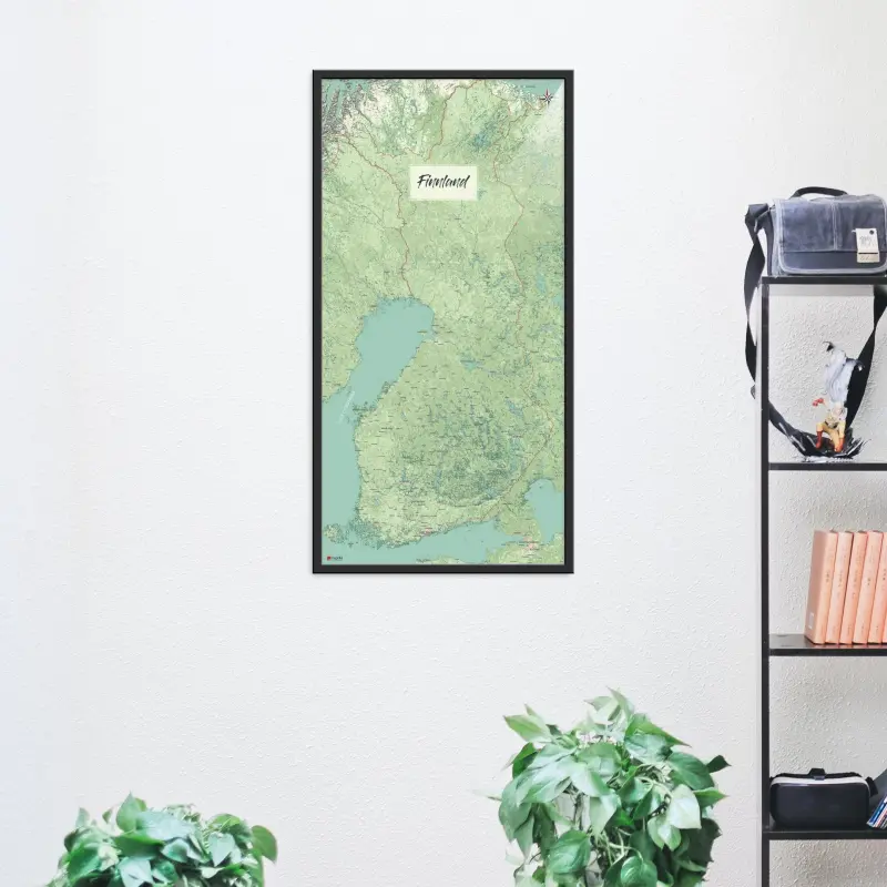 Finnland-Landkarte als Poster im Nani Design neben einem Regal
