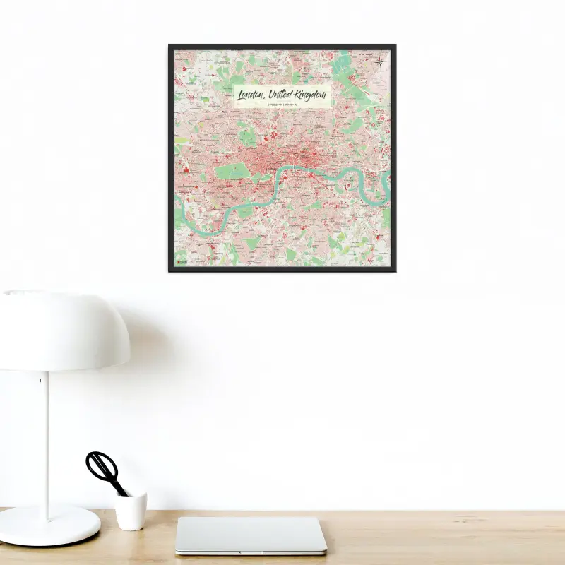 London-Stadtkarte als Poster im Jalma Design in einem Büro mit Lampe
