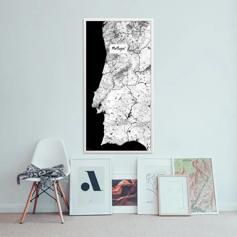 Portugal-Landkarte als Poster im Kaia Design in einer Galerie