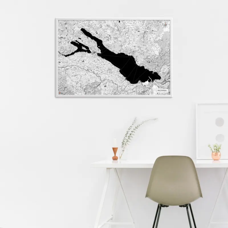 Bodensee-Landkarte als Poster im Kaia Design über einem Schreibtisch