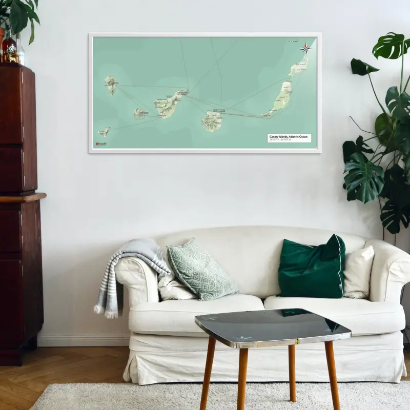 Landkarte der Kanarischen Inseln als Poster im Nani Design hinter Sofa