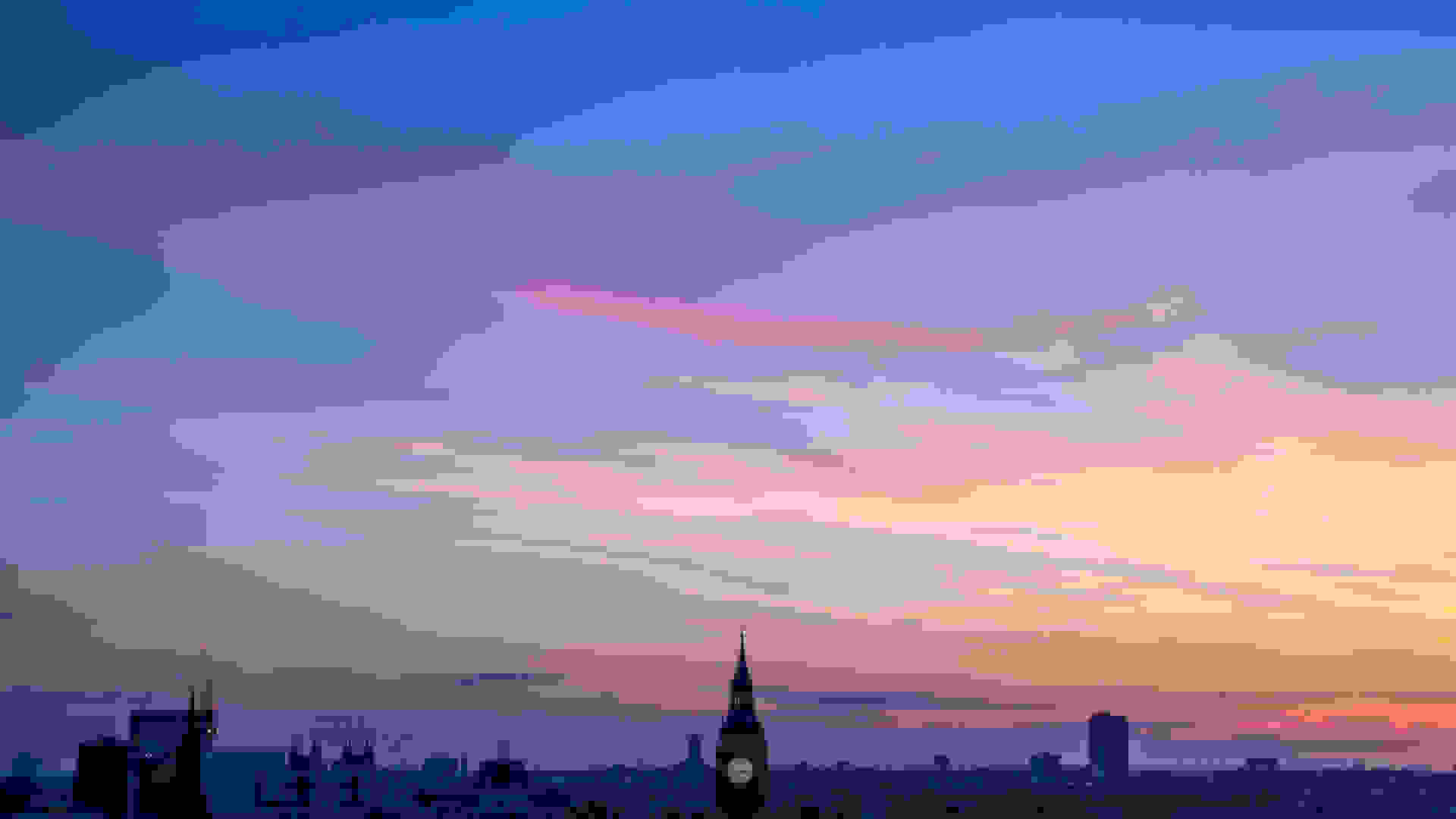 Queen Elizabeth Tower (Big Ben) at dusk, UK Houses of Parliament, Westminster