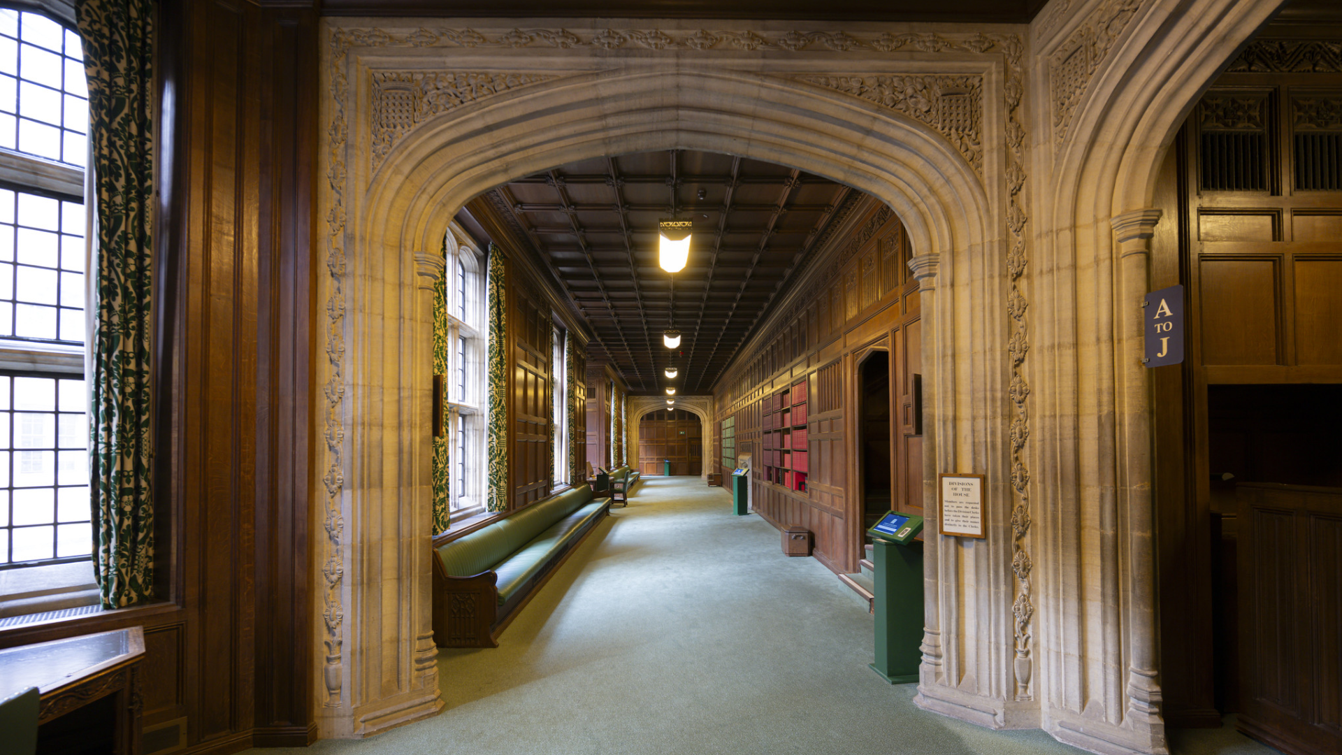 A House of Commons division lobby. © House of Commons / Flickr