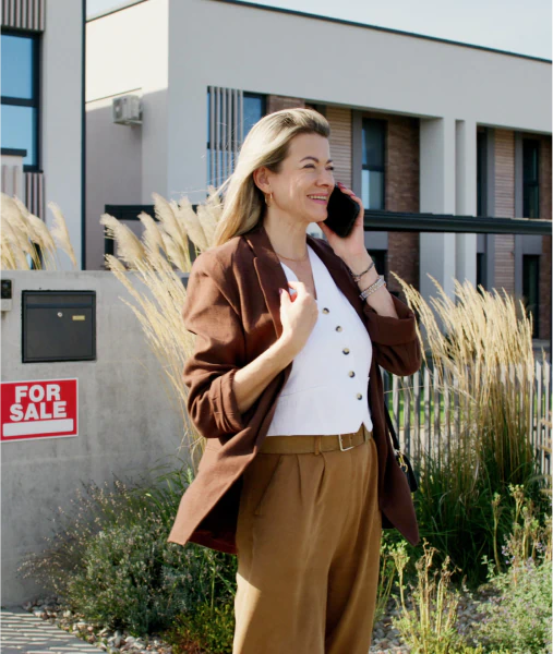 Woman talking on the phone