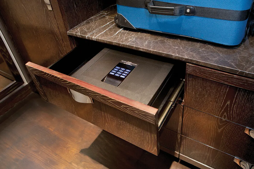 1 35 the-best-and-worst-items-to-store-in-a-home-safe Desktop