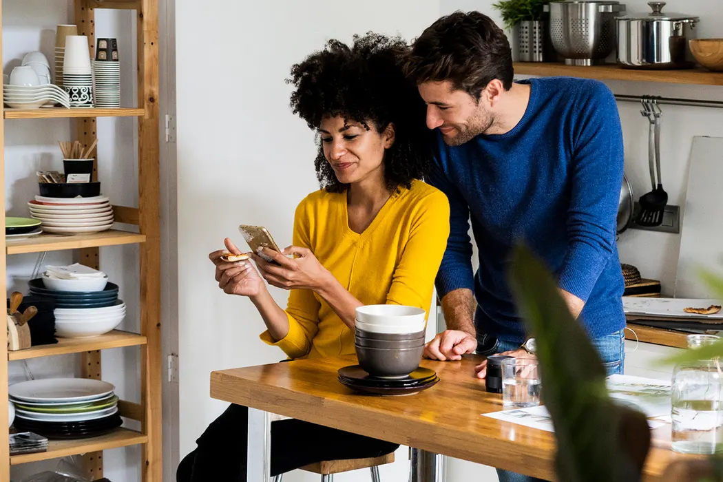 2 86 Home-Security-Systems-Using-Cell-Phones-What-Are-My-Options-Here Desktop
