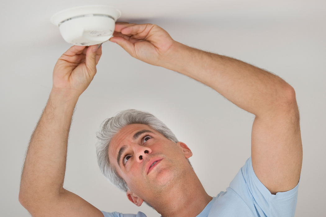 2 83 Smoke-Detector-vs.-CO-Detector-Pros-and-Cons Desktop