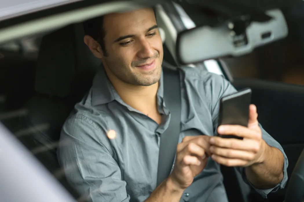 Control-garagedoor-with-your-phone