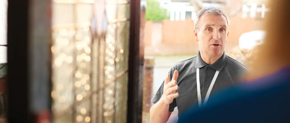 5 Tips to Avoid Door-to-Door Impostors Image