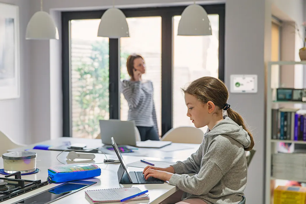 3 124 Working-from-Home-Safety-Tips Desktop