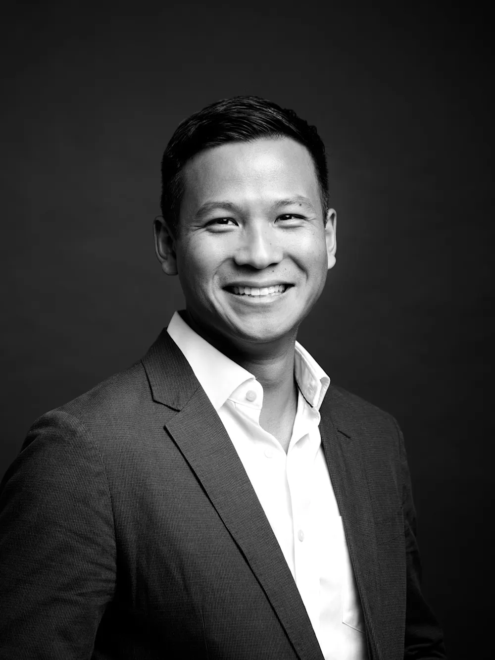 Yi Huang has been with KA&D since 2012.  In that time, Yi has led a wide variety of project types, ranging from coastal homes and country estates to city apartments.  Yi draws from his classical background and brings a painterly approach to the projects that he manages.  Currently, he is working on a large estate in the Hamptons and a complex on the Main Line of Philadelphia.