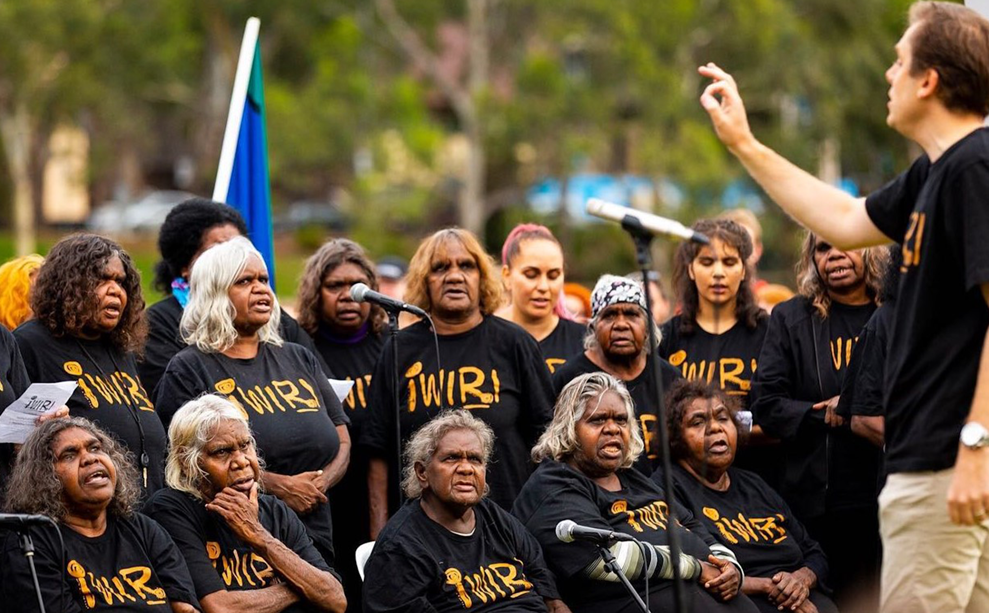 Iwiri Choir welcome - Music and Art After Dark
