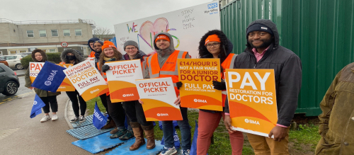 Junior doctor strikes: Leaders urge government to drop preconditions and negotiate