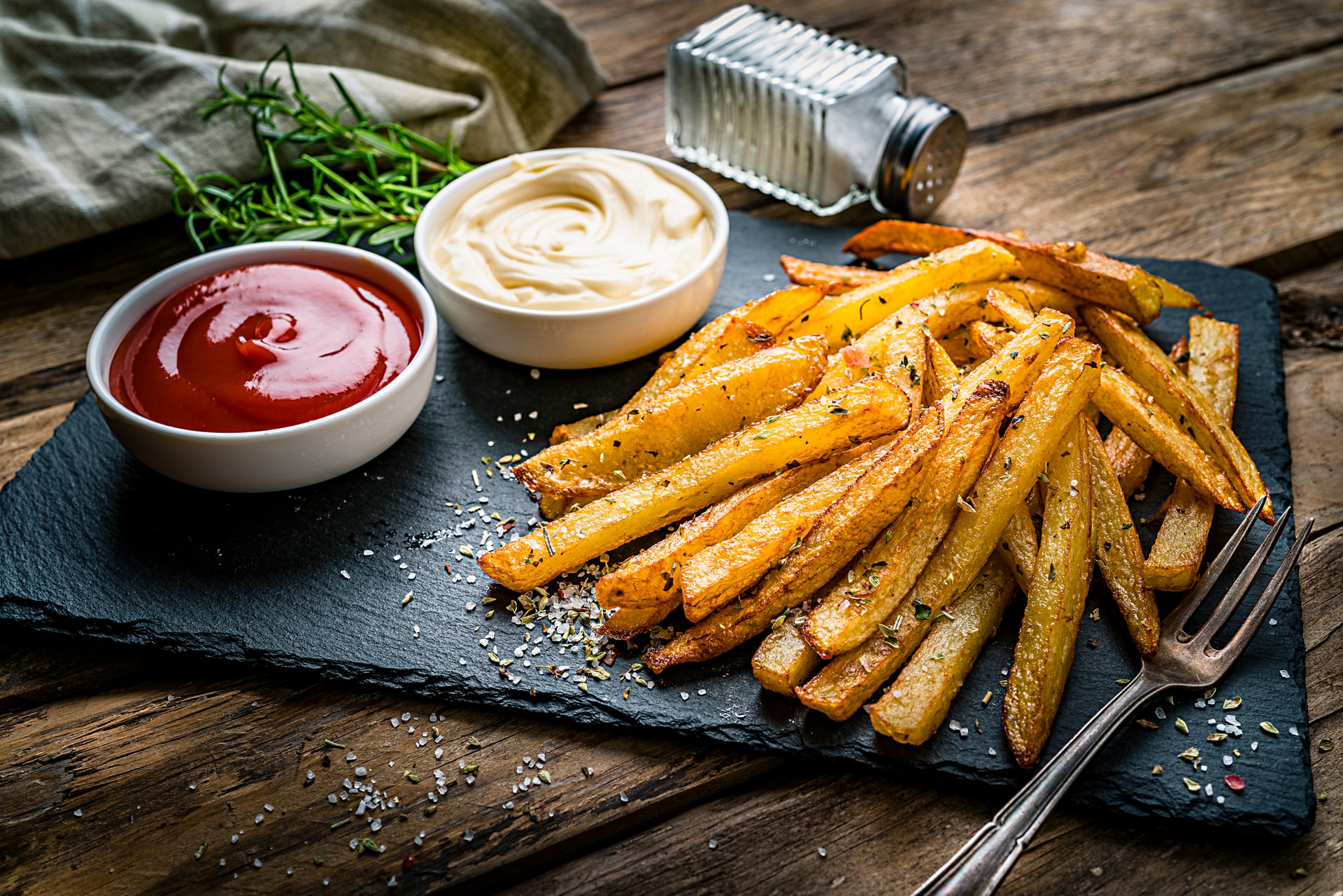 papas a la francesa con catsup