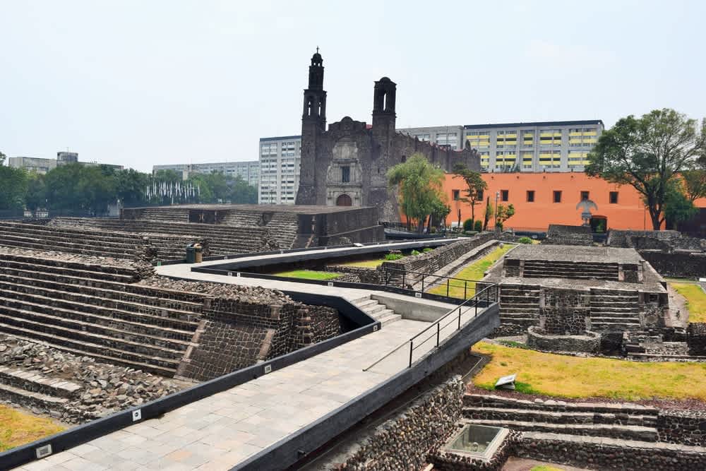 Centro-historico-de-CDMX-Plaza-de-las-Tres-Culturas