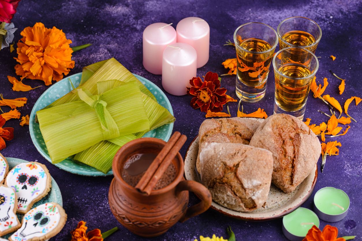 Los platillos que no deben faltar en tu ofrenda!