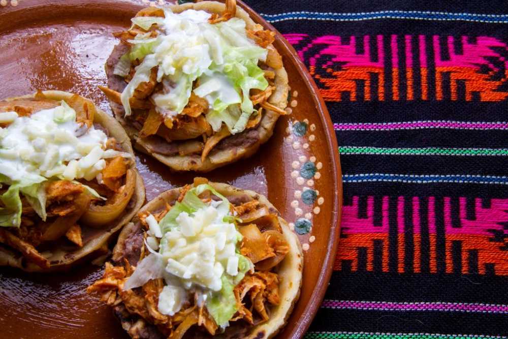sopes-de-tinga-mexicana