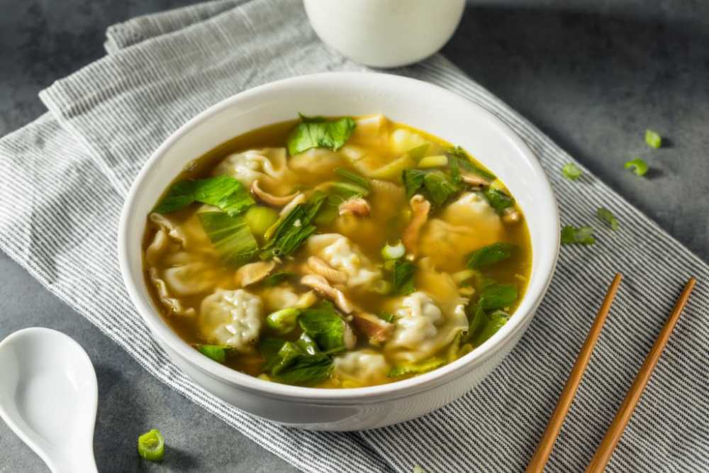 sopa-de-pollo-asiatico-sopa-wontan