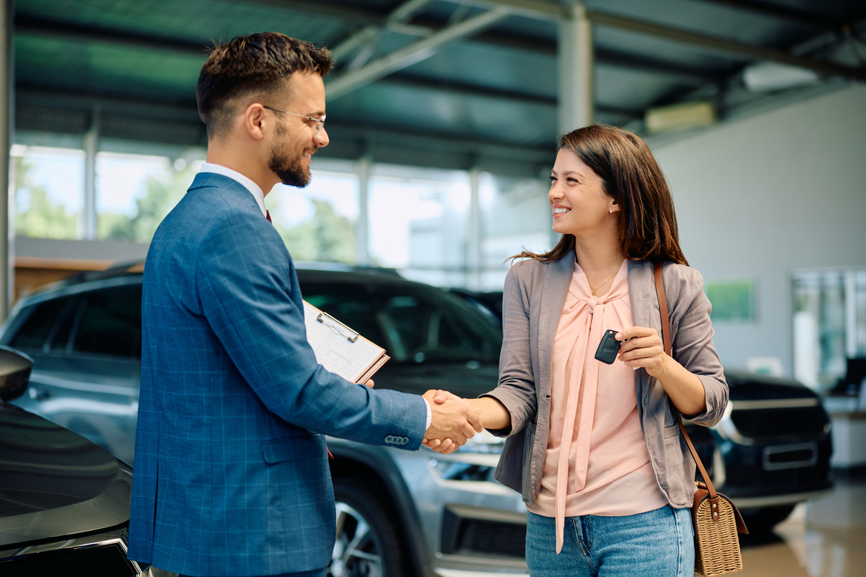 El proceso para cambiar de auto puede involucrar desde la venta de tu vehículo actual hasta la adquisición de uno nuevo